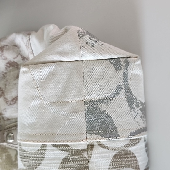 Coach poppy gold and white patchwork tote - Picture 6 of 7